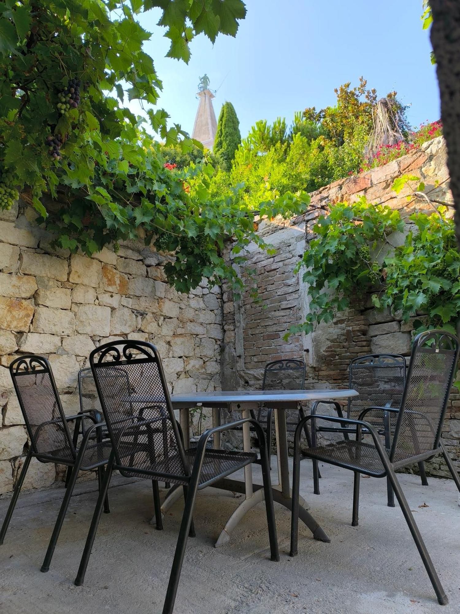 Appartamento Casa Di Marko 105 M2 Garden Rovigno Esterno foto